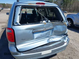 2005 Chrysler Town & Country Touring with VIN 2C4GP54L05R284612, listed as a IAAI auction lot 41839207 with 162,175 mi miles and . Bid and sale history available at DreamBid. Image 22.
