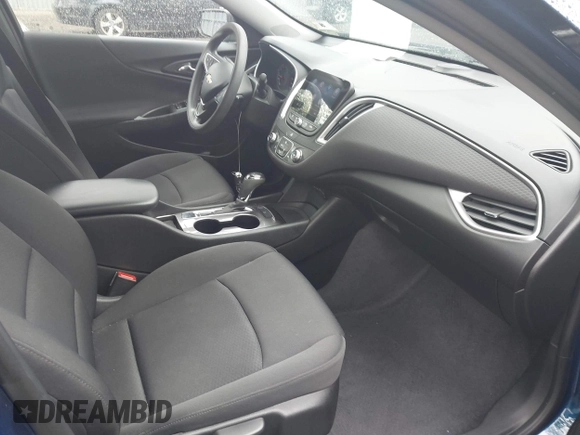 2019 Chevrolet Malibu LS z VIN 1G1ZB5ST6KF174489, wystawiony jako IAAI lot #42235172 z przebiegiem 55 835 mil mil oraz . Historia ofert i sprzedaży dostępna na DreamBid. Obrazek 5.