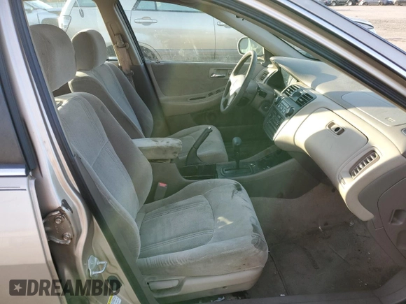 2000 Honda Accord LX z VIN 1HGCG1642YA084841, wystawiony jako Copart lot #72237974 z przebiegiem Nie podano mil oraz Szkoda całkowita • Salvage title. Historia ofert i sprzedaży dostępna na DreamBid. Obrazek 6.