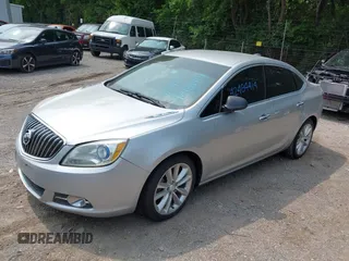 2015 Buick Verano Group z VIN 1G4PS5SK4F4169942, wystawiony jako IAAI lot #42484414 z przebiegiem 113 471 mil mil oraz . Historia ofert i sprzedaży dostępna na DreamBid. Obrazek 2.