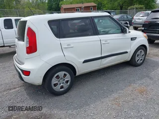 2012 Kia Soul with VIN KNDJT2A59C7439484, listed as a IAAI auction lot 42114087 with 142,933 mi miles. Bid and sale history available at carsss.com. Image 4.