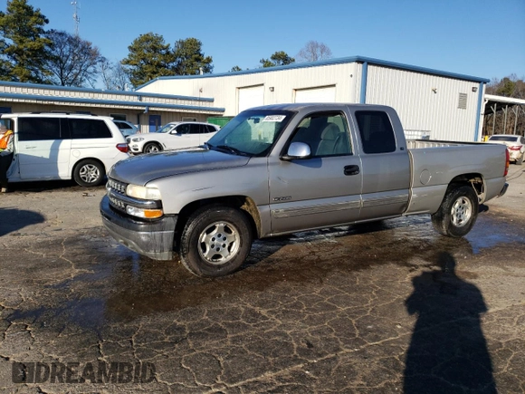 2000 Chevrolet Silverado 1500 LS with VIN 2GCEC19V3Y1143350, listed as a Copart auction lot 85902734 with 513,157 mi miles and Salvage Title. Bid and sale history available at carsss.com. Image 1.