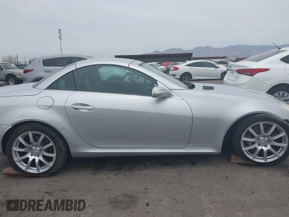 2006 Mercedes-Benz SLK 350 with VIN WDBWK56F66F096640, listed as a IAAI auction lot 42375574 with 88,657 mi miles and . Bid and sale history available at DreamBid. Image 13.