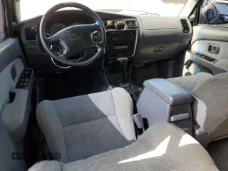 2000 Toyota 4Runner SR5 z VIN JT3GN86R4Y0159902, wystawiony jako Copart lot #57287845 z przebiegiem 174 742 mil mil oraz Szkoda całkowita • Salvage title. Historia ofert i sprzedaży dostępna na DreamBid. Obrazek 8.