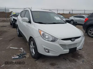 2013 Hyundai Tucson GLS with VIN KM8JU3AC2DU561443, listed as a IAAI auction lot 41600727 with 179,694 mi miles. Bid and sale history available at carsss.com. Image 1.