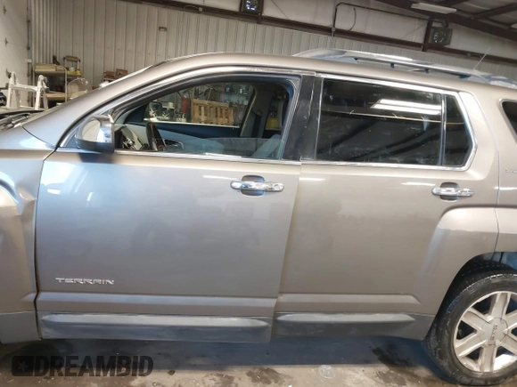 2010 GMC Terrain SLT-2 z VIN 2CTFLJEY8A6371376, wystawiony jako IAAI lot #41378864 z przebiegiem 208 233 mil mil oraz . Historia ofert i sprzedaży dostępna na DreamBid. Obrazek 14.