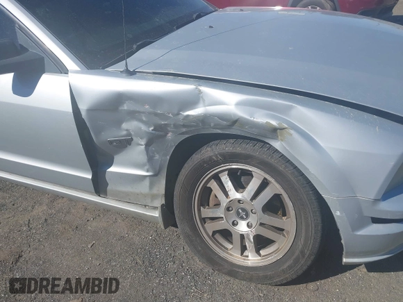 2006 Ford Mustang GT Deluxe with VIN 1ZVFT82H965232561, listed as a IAAI auction lot 41790551 with 222,967 mi miles and . Bid and sale history available at carsss.com. Image 6.