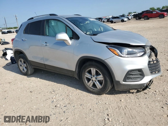 2019 Chevrolet Trax LT z VIN 3GNCJLSB6KL369470, wystawiony jako Copart lot #56122045 z przebiegiem 67 051 mil mil oraz Szkoda całkowita • Salvage title. Historia ofert i sprzedaży dostępna na DreamBid. Obrazek 4.