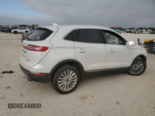 2019 Lincoln MKC Standard with VIN 5LMCJ1D95KUL45392, listed as a Copart auction lot 82561394 with 104,748 mi miles and Salvage Title. Bid and sale history available at DreamBid. Image 3.