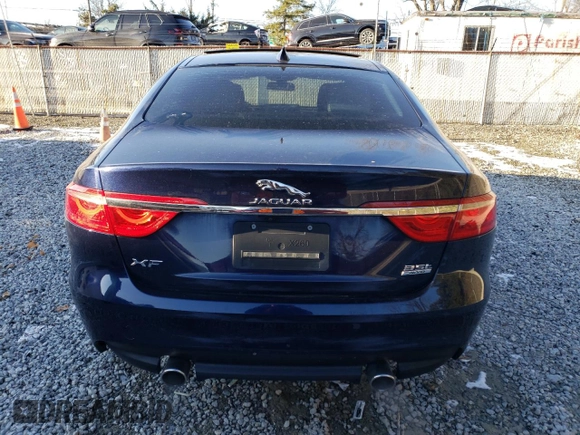2016 Jaguar XF 35t Premium with VIN SAJBJ4BV0GCY20966, listed as a Copart auction lot 85103554 with 121,298 mi miles and Clean Title. Bid and sale history available at carsss.com. Image 6.
