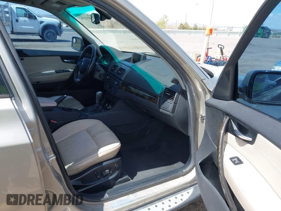 2009 BMW X3 xDrive30i with VIN WBXPC93459WJ25646, listed as a IAAI auction lot 41955182 with 175,605 mi miles. Bid and sale history available at carsss.com. Image 5.