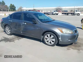 2010 Honda Accord EX-L z VIN 1HGCP3F81AA021721, wystawiony jako IAAI lot #41771895 z przebiegiem 165 526 mil mil oraz . Historia ofert i sprzedaży dostępna na DreamBid. Obrazek 1.