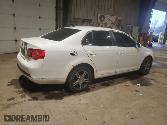 2007 Volkswagen Jetta 2.5 with VIN 3VWSF71K37M038634, listed as a Copart auction lot 43028475 with 177,850 mi miles and Salvage title. Bid and sale history available at DreamBid. Image 3.