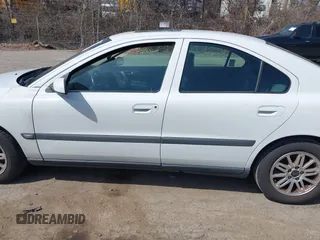 2004 Volvo S60 with VIN YV1RS61T642380706, listed as a IAAI auction lot 41945632 with Not provided miles and . Bid and sale history available at DreamBid. Image 13.