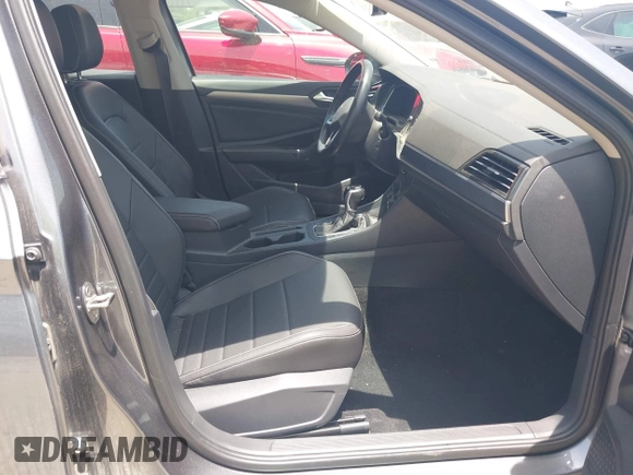 2024 Volkswagen Jetta SE with VIN 3VWEM7BU9RM047828, listed as a IAAI auction lot 42760196 with 21,311 mi miles and . Bid and sale history available at DreamBid. Image 5.