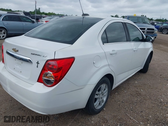 2015 Chevrolet Sonic LT with VIN 1G1JC5SH8F4213297, listed as a IAAI auction lot 42035646 with 152,628 mi miles and . Bid and sale history available at DreamBid. Image 4.