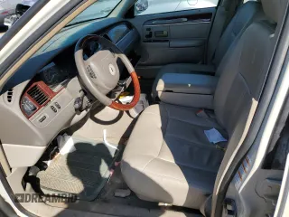 2004 Lincoln Town Car Ultimate z VIN 1LNHM83WX4Y607645, wystawiony jako Copart lot #72791093 z przebiegiem 172 917 mil mil oraz Szkody całkowita. Historia ofert i sprzedaży dostępna na DreamBid. Obrazek 7.