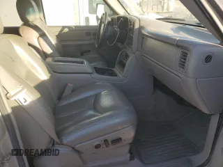 2005 Chevrolet Silverado 3500 LT with VIN 1GCJC33295F842978, listed as a Copart auction lot 76888184 with 0 mi miles and Salvage Title. Bid and sale history available at carsss.com. Image 5.
