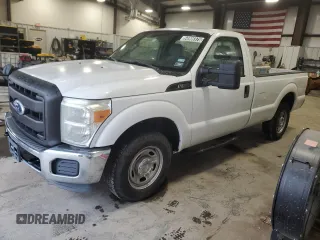 2011 Ford F-250 XL z VIN 1FTBF2A62BEA55898, wystawiony jako Copart lot #54906975 z przebiegiem 151 512 mil mil oraz Czysty tytuł • Clean title. Historia ofert i sprzedaży dostępna na DreamBid. Obrazek 1.