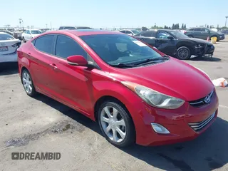 2013 Hyundai Elantra GLS z VIN KMHDH4AE6DU945833, wystawiony jako IAAI lot #42392294 z przebiegiem 126 709 mil mil oraz . Historia ofert i sprzedaży dostępna na DreamBid. Obrazek 1.