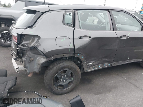 2018 Jeep Compass Sport with VIN 3C4NJCAB6JT502651, listed as a IAAI auction lot 42100724 with 84,238 mi miles and . Bid and sale history available at DreamBid. Image 6.
