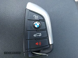 2019 BMW X3 xDrive30i z VIN 5UXTR9C5XKLD90591, wystawiony jako IAAI lot #42296306 z przebiegiem 100 416 mil mil oraz . Historia ofert i sprzedaży dostępna na DreamBid. Obrazek 11.