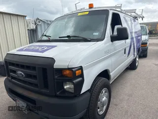 2011 Ford Econoline Cargo Commercial z VIN 1FTNE2EL1BDA70981, wystawiony jako IAAI lot #42346050 z przebiegiem 117 963 mil mil oraz . Historia ofert i sprzedaży dostępna na DreamBid. Obrazek 1.