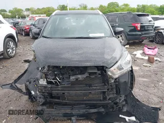 2019 Nissan Kicks S with VIN 3N1CP5CU1KL505929, listed as a IAAI auction lot 42098377 with 63,688 mi miles and . Bid and sale history available at carsss.com. Image 12.
