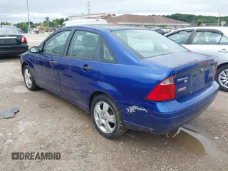 2005 Ford Focus S with VIN 1FAFP34N35W229229, listed as a IAAI auction lot 42738975 with 107,388 mi miles and . Bid and sale history available at DreamBid. Image 3.
