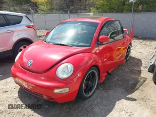 2000 Volkswagen Beetle GLX with VIN 3VWDD21C9YM430514, listed as a IAAI auction lot 41975527 with 127,964 mi miles and . Bid and sale history available at DreamBid. Image 2.