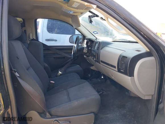 2011 Chevrolet Silverado 1500 LS with VIN 3GCPKREAXBG351026, listed as a IAAI auction lot 41682364 with 137,051 mi miles. Bid and sale history available at carsss.com. Image 5.