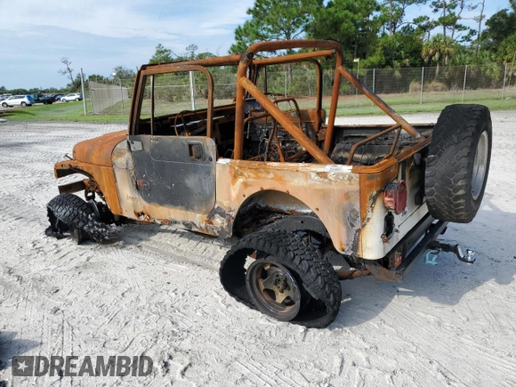 1985 Jeep CJ z VIN 1JCCM87E5FT029727, wystawiony jako Copart lot #71958704 z przebiegiem Nie podano mil oraz Nie do naprawy. Historia ofert i sprzedaży dostępna na DreamBid. Obrazek 2.