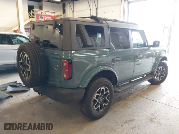 2022 Ford Bronco with VIN 1FMEE5BP2NLB64026, listed as a IAAI auction lot 41796641 with 30,779 mi miles. Bid and sale history available at carsss.com. Image 4.