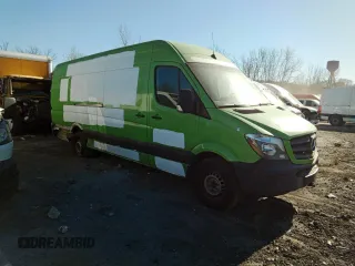 2016 Mercedes-Benz Sprinter with VIN WD3PE8DD8GP181811, listed as a Copart auction lot 85319974 with 249,590 mi miles and Salvage Title. Bid and sale history available at DreamBid. Image 4.