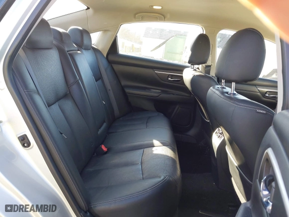 2018 Nissan Altima 2.5 SV with VIN 1N4AL3AP9JC158108, listed as a IAAI auction lot 41464382 with 123,129 mi miles. Bid and sale history available at carsss.com. Image 8.