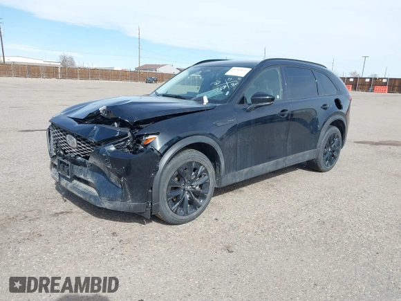 2025 Mazda CX-90 Premium Sport z VIN JM3KKCHD1S1221462, wystawiony jako IAAI lot #41765034 z przebiegiem Nie podano mil oraz . Historia ofert i sprzedaży dostępna na DreamBid. Obrazek 17.