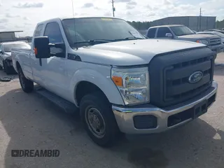 2016 Ford F-250 XLT z VIN 1FT7X2A69GED30564, wystawiony jako IAAI lot #41809175 z przebiegiem 125 883 mil mil oraz . Historia ofert i sprzedaży dostępna na DreamBid. Obrazek 1.