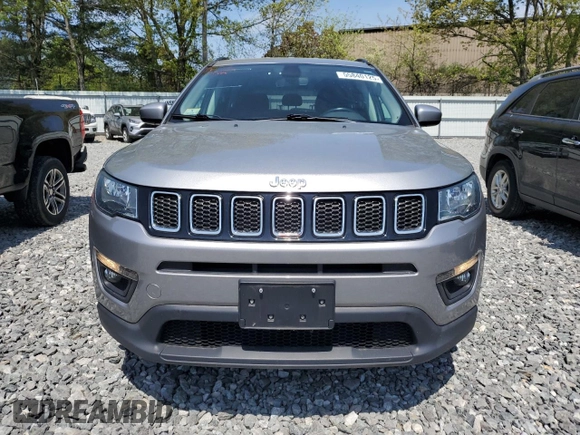 2020 Jeep Compass Latitude z VIN 3C4NJDBB3LT100870, wystawiony jako Copart lot #55840125 z przebiegiem 58 999 mil mil oraz Szkoda całkowita • Salvage title. Historia ofert i sprzedaży dostępna na DreamBid. Obrazek 5.