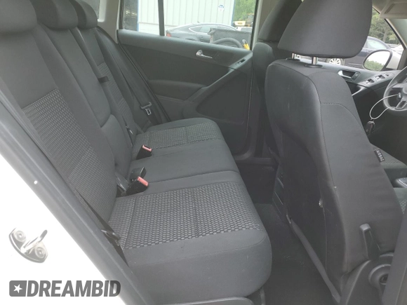 2011 Volkswagen Tiguan SE с VIN WVGBV7AX7BW560012, выставлен на аукционе Copart как лот 63031455 с пробегом 123 167 миль миль и Чистый • Clean title. История ставок и продаж доступна на DreamBid. Изображение 11.