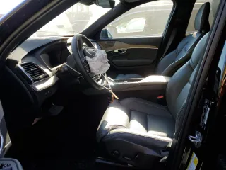 2023 Volvo XC90 Ultimate Bright Theme with VIN YV4H60CA3P1927839, listed as a Copart auction lot 73084544 with 52,486 mi miles and Salvage title. Bid and sale history available at DreamBid. Image 7.