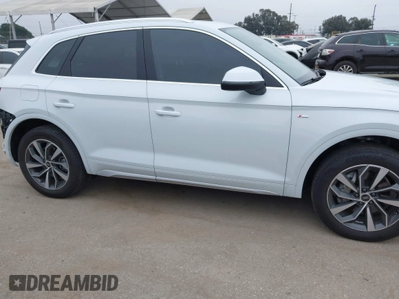 2023 Audi Q5 S line Premium with VIN WA1GAAFY9P2135453, listed as a IAAI auction lot 42030044 with 27,690 mi miles and . Bid and sale history available at DreamBid. Image 14.
