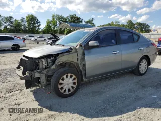2012 Nissan Versa SV z VIN 3N1CN7AP3CL815189, wystawiony jako Copart lot #61076825 z przebiegiem 192 574 mil mil oraz Szkoda całkowita • Salvage title. Historia ofert i sprzedaży dostępna na DreamBid. Obrazek 1.