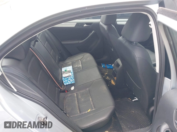 2013 Volkswagen Jetta SE with VIN 3VWDP7AJ6DM360709, listed as a IAAI auction lot 42656414 with 74,322 mi miles and . Bid and sale history available at DreamBid. Image 8.