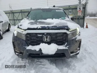 2025 Honda Passport EX-L z VIN 5FNYF8H55SB005439, wystawiony jako Copart lot #87375214 z przebiegiem 2575 mil mil oraz Szkody całkowita. Historia ofert i sprzedaży dostępna na DreamBid. Obrazek 5.