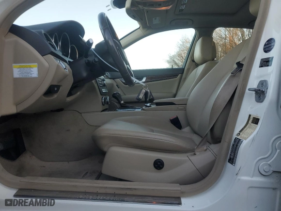 2013 Mercedes-Benz C-Class C 300 Sport with VIN WDDGF8AB1DA820492, listed as a Copart auction lot 83554514 with 172,635 mi miles and Clean Title. Bid and sale history available at carsss.com. Image 7.