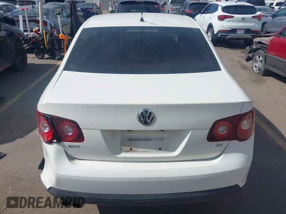 2008 Volkswagen Jetta Sedan S with VIN 3VWHM71K18M129290, listed as a IAAI auction lot 41778666 with 158,212 mi miles. Bid and sale history available at carsss.com. Image 17.