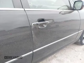 2005 Lexus LS 430 z VIN JTHBN36F155016238, wystawiony jako IAAI lot #41522383 z przebiegiem 180 659 mil mil oraz . Historia ofert i sprzedaży dostępna na DreamBid. Obrazek 17.