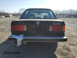 1985 BMW 3 Series 325e z VIN WBAAE6405F0704199, wystawiony jako Copart lot #47845925 z przebiegiem 179 139 mil mil oraz Nie do naprawy • Non repairable. Historia ofert i sprzedaży dostępna na DreamBid. Obrazek 6.