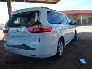 2017 Toyota Sienna LE Auto Access Seat with VIN 5TDKZ3DC5HS820717, listed as a IAAI auction lot 41884712 with 42,592 mi miles. Bid and sale history available at carsss.com. Image 4.