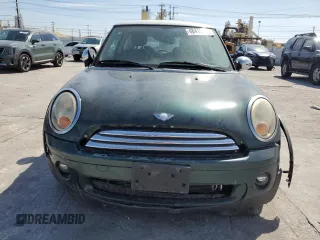 2008 MINI Hardtop with VIN WMWMF33578TT62441, listed as a Copart auction lot 48410155 with 116,894 mi miles and Salvage title. Bid and sale history available at DreamBid. Image 5.